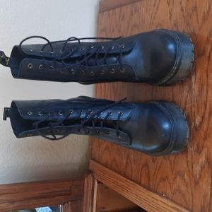 Dr.Martens Women's Kendra ankle boot